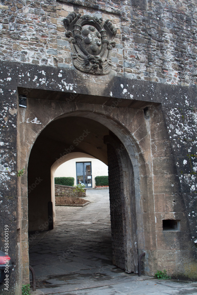 Italia, Toscana, Firenze città, antica porta del complesso di San Miniato al Monte.