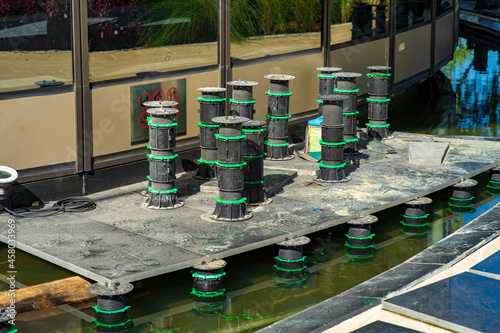 Canvas-taulu Slope-adjustable pedestal used for paver, bearer support instead of bedding sand brick, concrete, metal piers