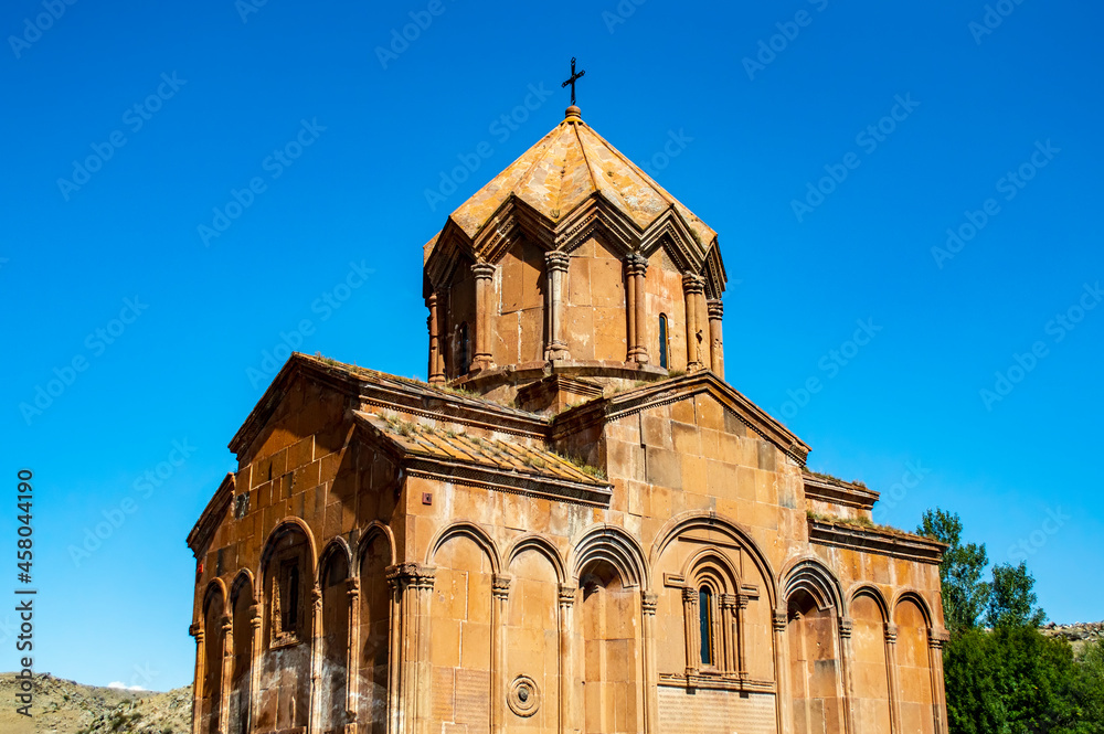 Φωτογραφία The main cathedral of Marmashen monastery, a 10th-century Armenian Christian mon