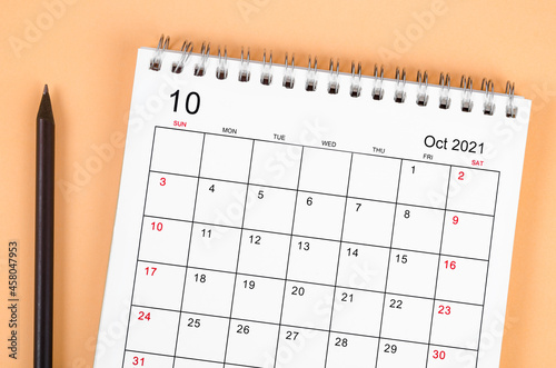 Close-up October 2021 desk calendar.