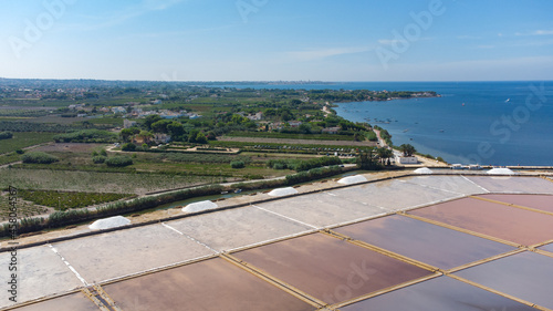 fotografia aerea delle saline di marsala