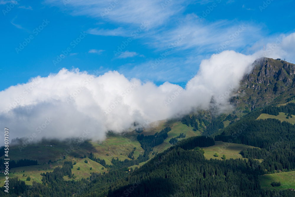 Kitzbüheler Horn mit Wolken