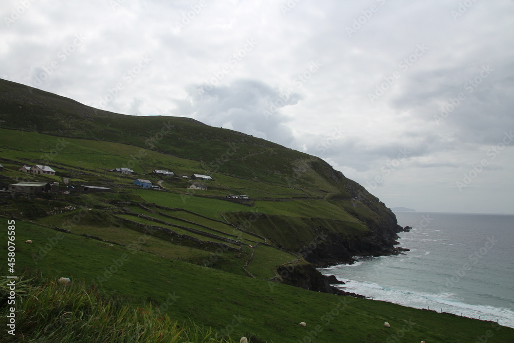 Ladies View es un mirador en la ruta turística Ring of Kerry. Irlanda. 
