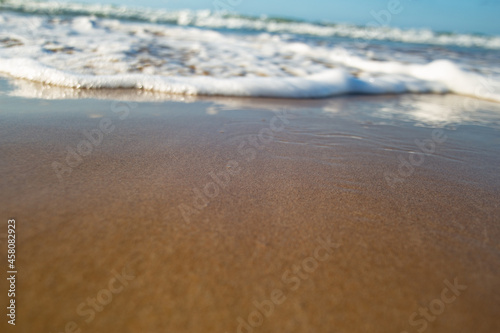 Puglia - Mare -spiaggia - schiuma - onde
