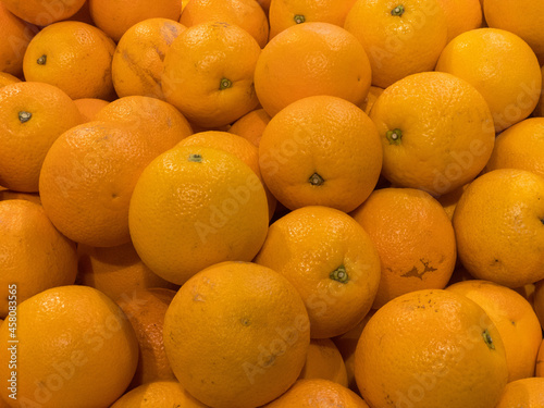 oranges in the market