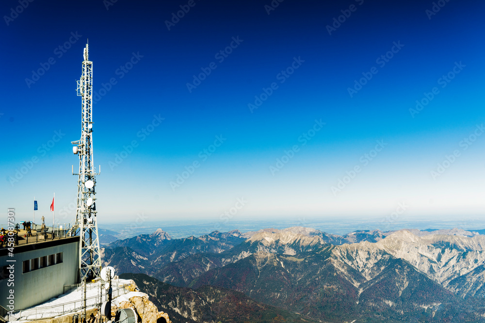 Fototapeta premium Landschaft mit Mobilfunk 3