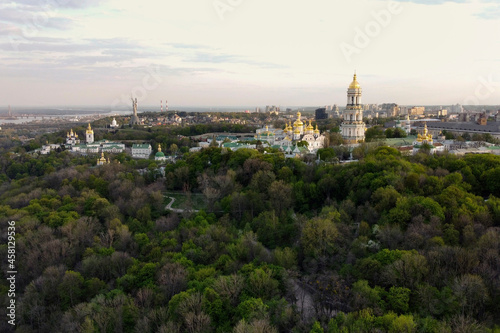 Church in the European city of Kiev - Kiev-Pechersk Lavra. Summer drone shooting © Андрей Артасевич