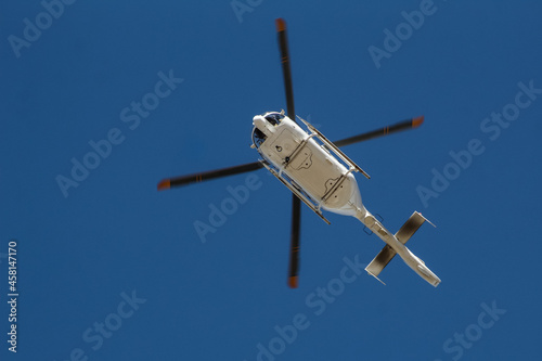 Fotografie Helicóptero no céu (helicopter in the sky)