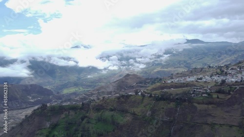 MONTAÑA ANDES ECUATORIANOS,  CHUNCHI-ECUADOR