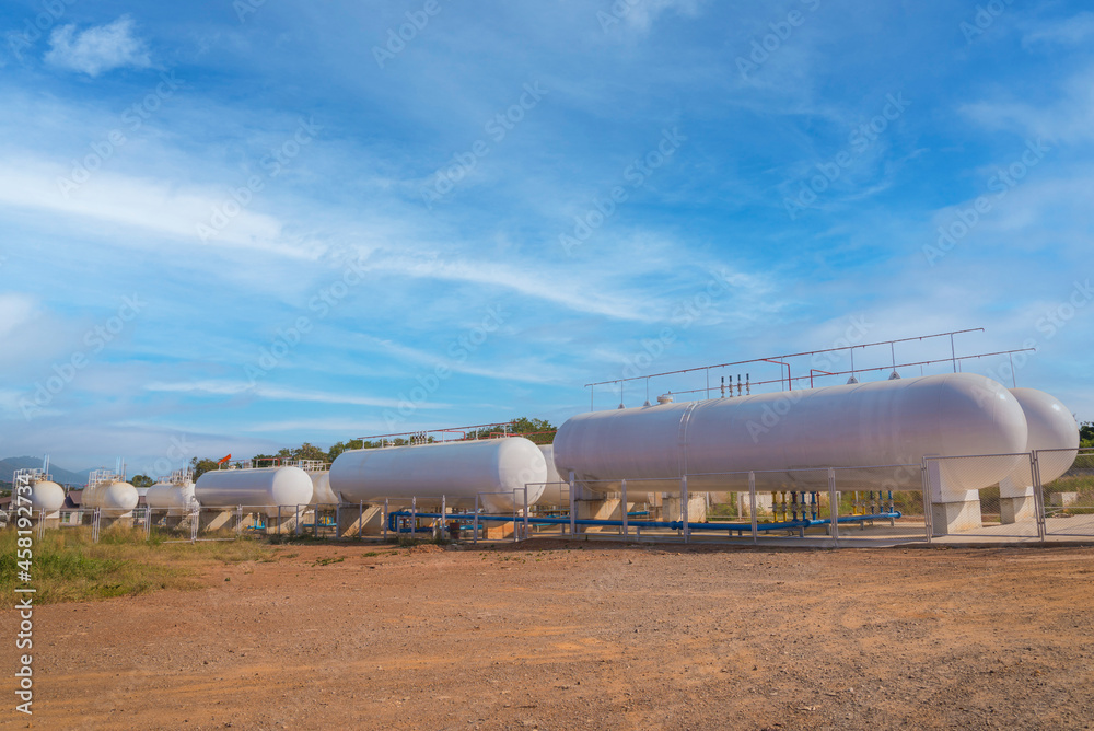 Fototapeta premium Natural Gas storage tanks in industrial plant