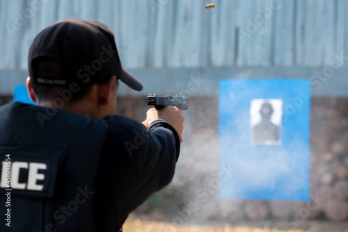 Police train to shoot short guns