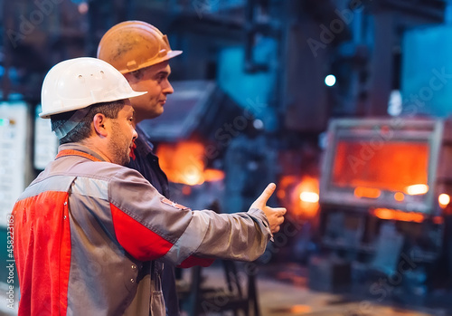 Bilde på lerret Workers in the steel mill.