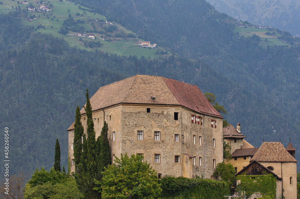 Faszinierendes Südtirol, Burgen, Schlösser und Kirchen