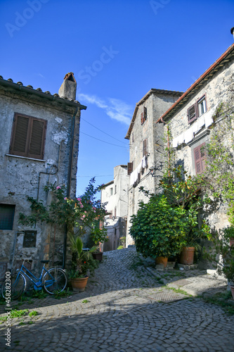 Fototapeta Naklejka Na Ścianę i Meble -  A narrow street in Bracciano, an old town in Lazio region, Italy.
