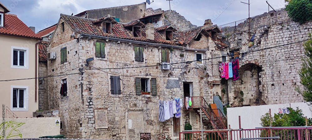 View of the old building and clothes drying on the rope. Historical Nucleus of Split. Historical Complex. Dalmatia. Croatia. Europe