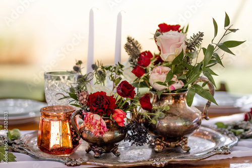 Konstfotografi Jewel Tone Wedding Centerpiece