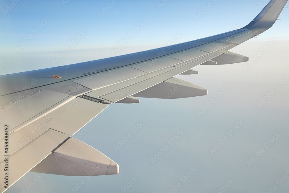 Obraz premium Flying on a plane