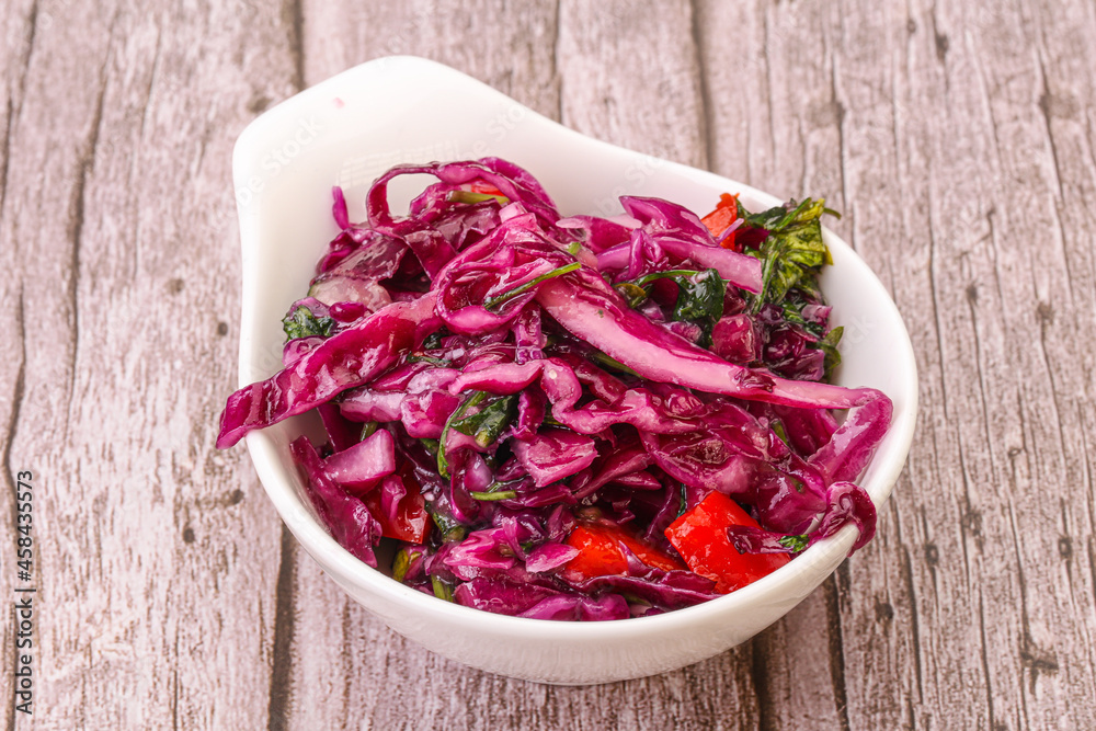 Pickled red cabbage with herbs