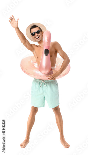 Young man with inflatable r...