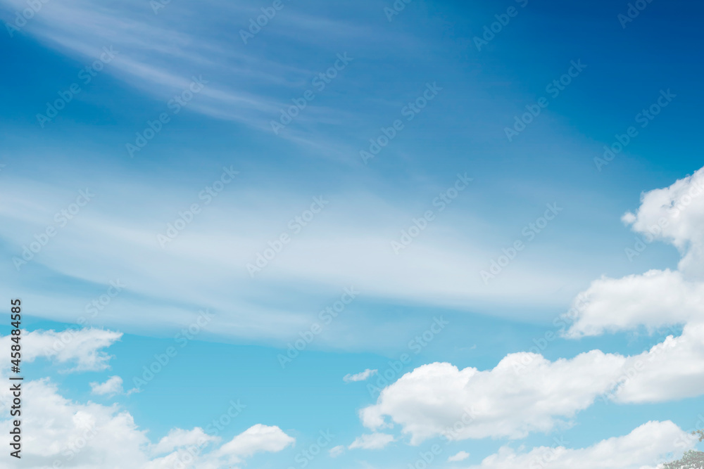 Fototapeta premium White clouds on blue sky, cloudy sky background