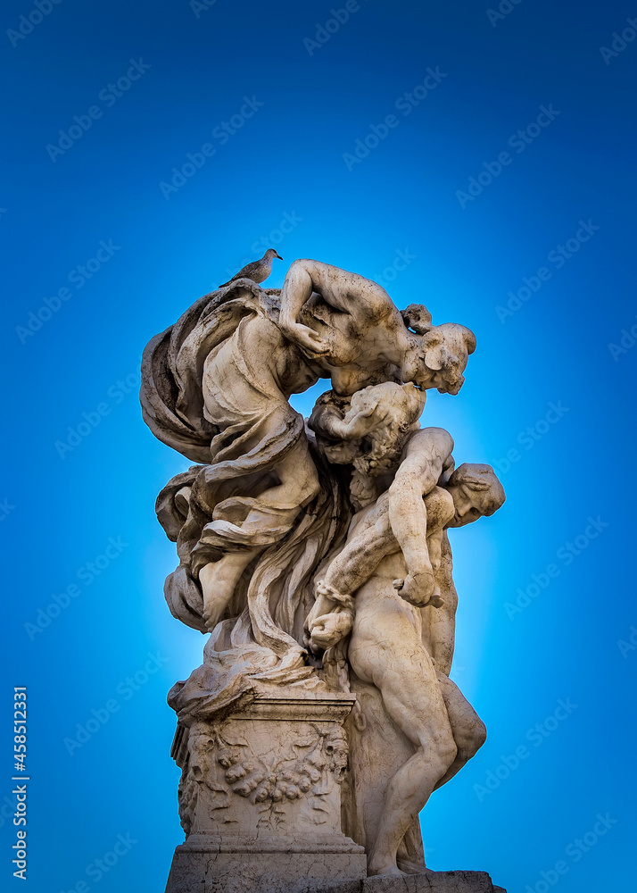 Fototapeta premium A famous kissing sculpture in front of the Altare della Patria (Altar of the Fatherland) monument in Piazza Venezia (Venice Square) in Rome, Italy