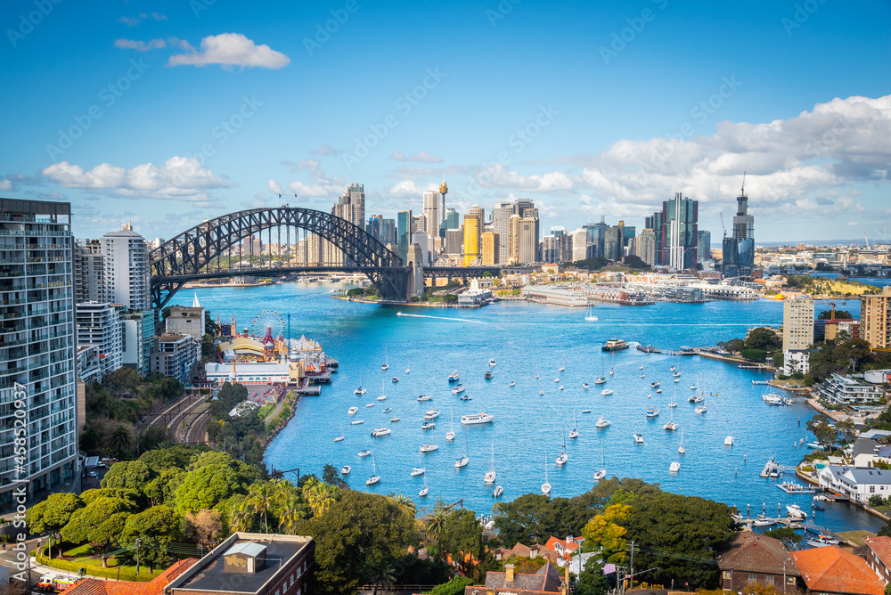 Fototapeta premium Sydney harbour bridge, Panorama view of Sydney city skyline with Sydney harbour bridge north shore in Australia