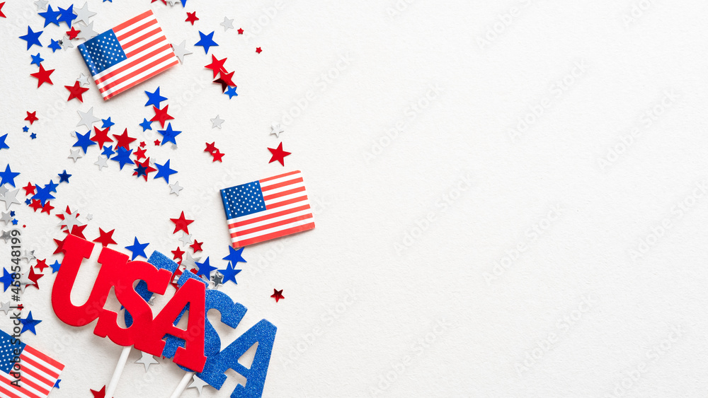 Obraz premium Happy Veterans Day banner mockup. USA decorations, confetti, flags isolated on white background.