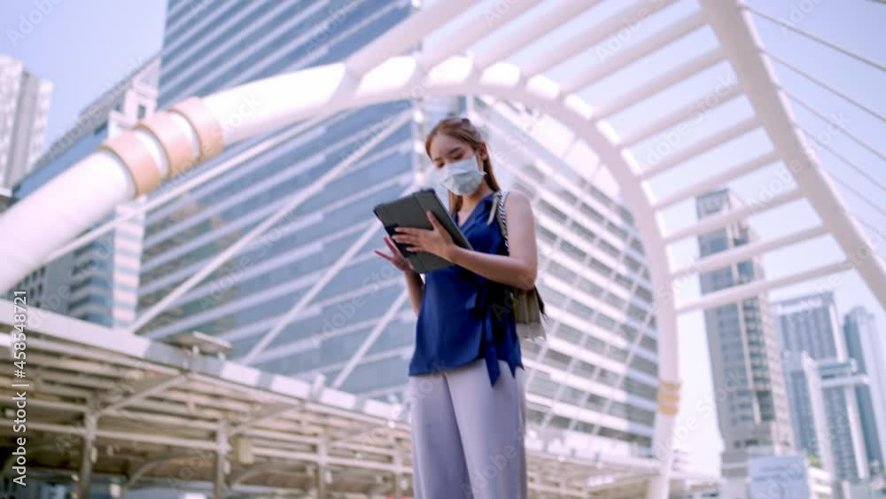 Office Girl in the city (Bangkok), wear a mask Office Girl in the city (Bangkok), wear a mask
