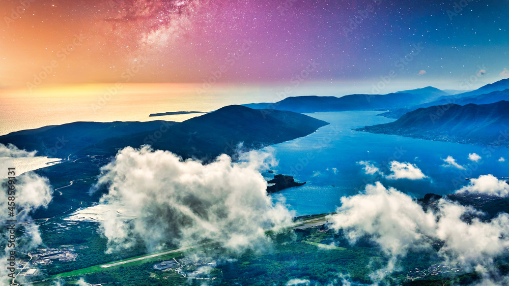 Fototapeta premium sunset over the sea