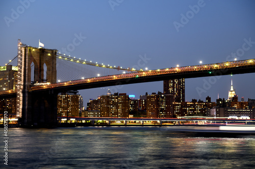 Brooklyn Bridge at night. New York City, United States © valeriyap