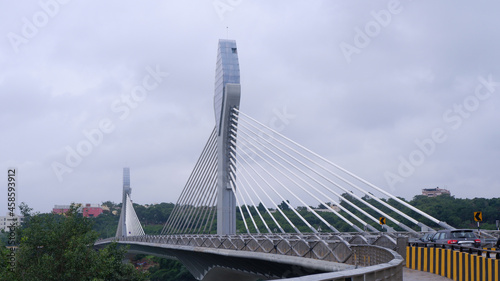 Konstfotografi Durgam Cheruvu Cable Bridge connecting Jubilee Hills with Financial District, Hy