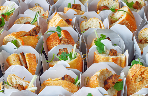 Photography Meat sandwiches with vegetables prepared for customers