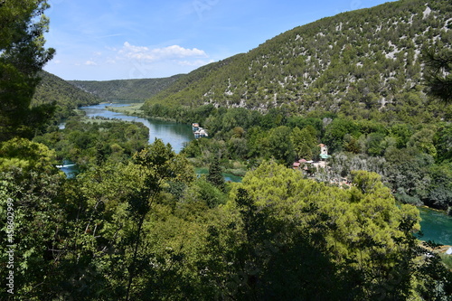 Visite du Parc National de Krka, près de Split. Cours d'eau, Cascade, promenade dans les bois et dans la nature.