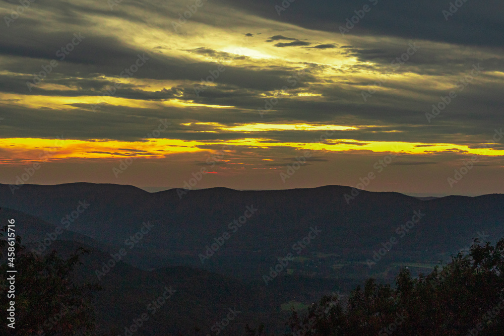 Fototapeta premium sunset in the mountains
