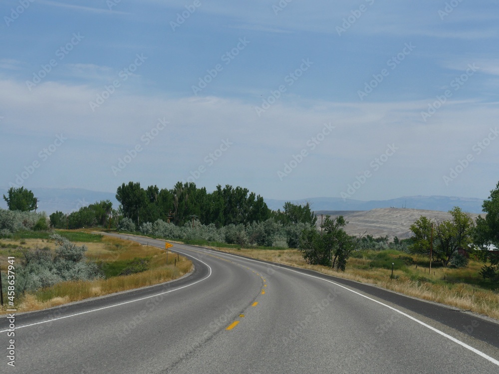 Naklejka premium Winding road in Wyoming, USA