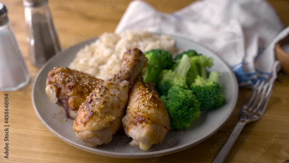 teriyaki chicken drumsticks with broccoli and brown rice teriyaki chicken drumsticks with broccoli and brown rice