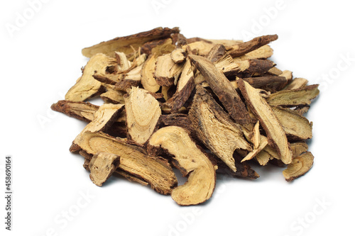 Cut and dried licorice root 