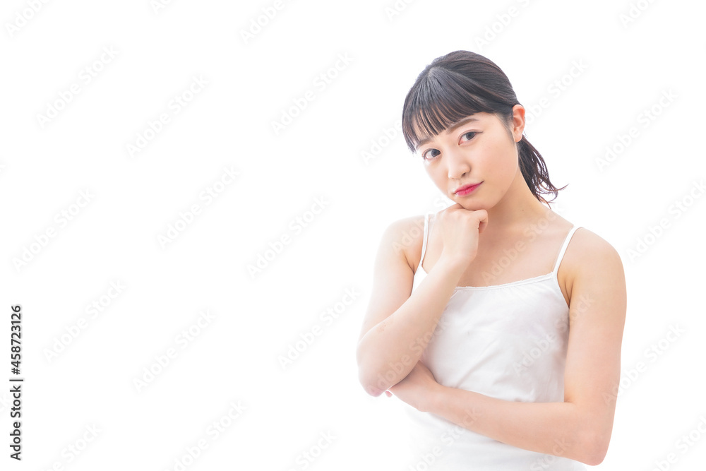 美容に悩む若い女性 美容に悩む若い女性