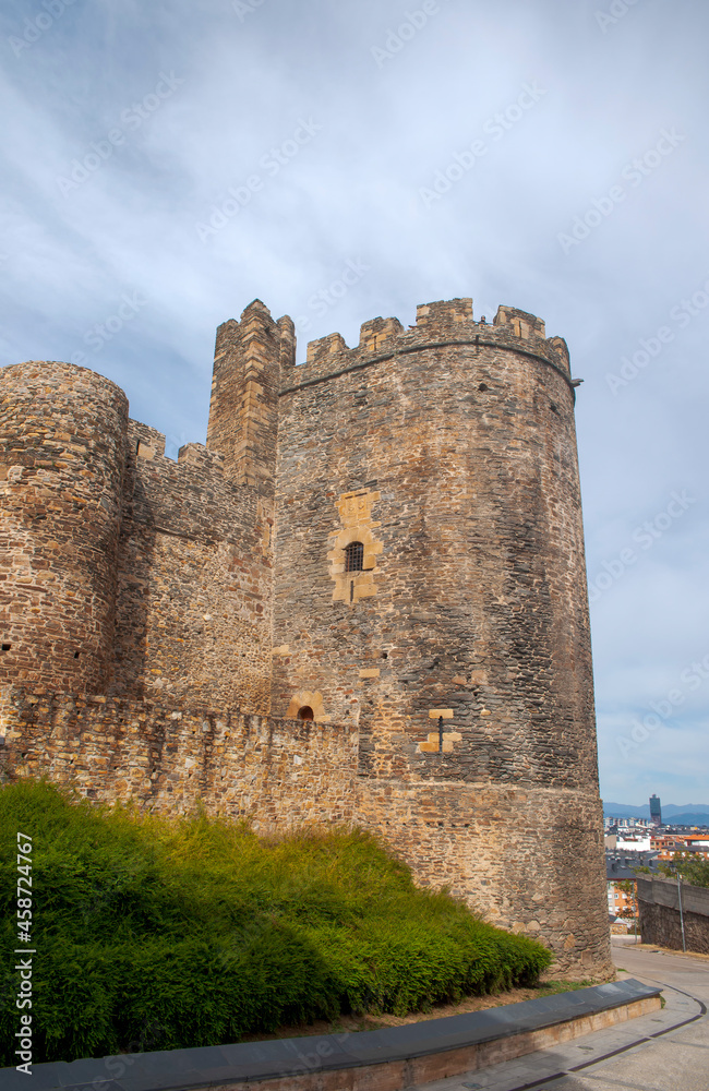 bonito castillo templario de Ponferrada España