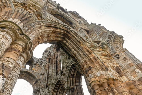 Φωτογραφία Ruins of  Whitby Abbey, a 7th-century Christian monastery that later became a Benedictine abbey