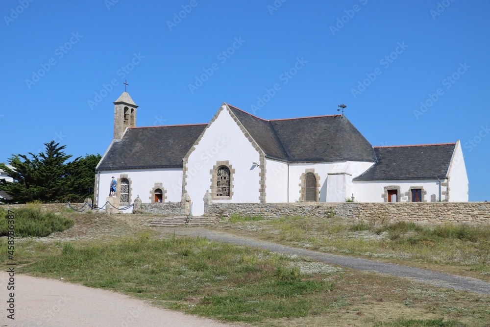 church in the village of Hoedic 