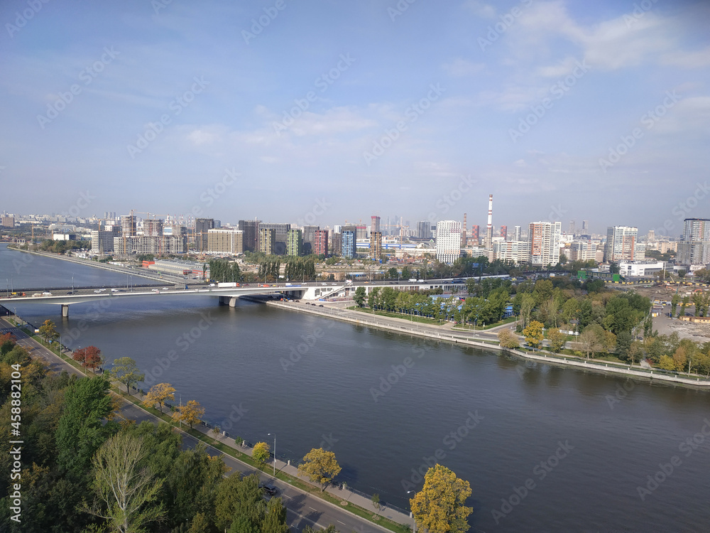 Aerial view of the Nagatinskaya embankment and the metro bridge.
