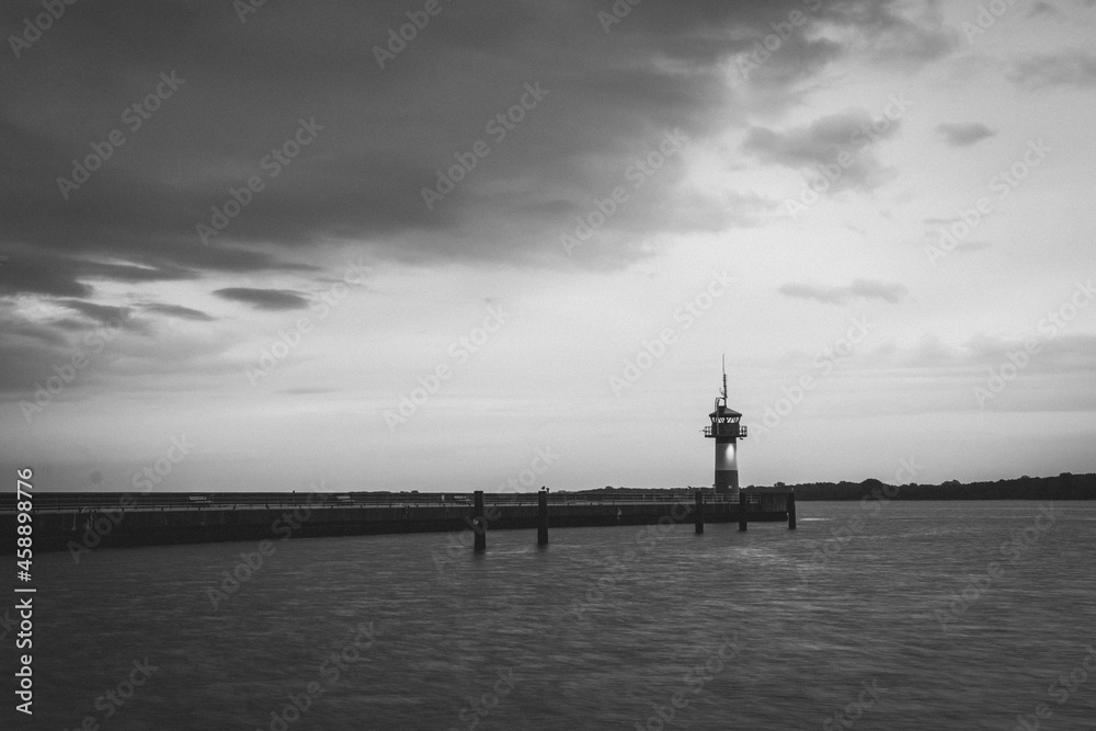 Fototapeta premium Travemünde Leuchtturm (S/W)