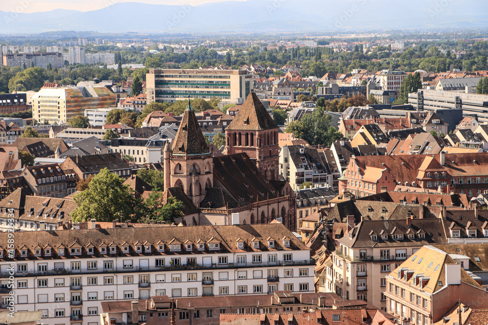 Straßburg; Blick vom Münster zur Thomaskirche