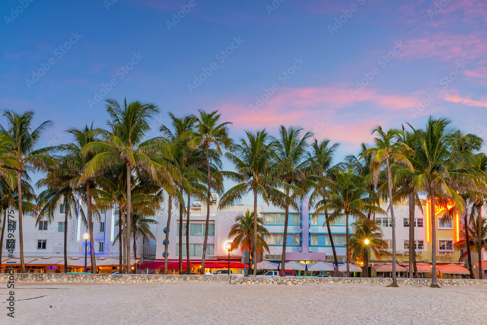Fototapeta premium South Beach Miami skyline, cityscape in Florida