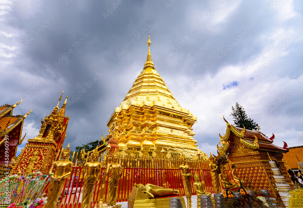 Fototapeta premium Wat Phra That Doi Suthep or Phra That Doi Suthep temple in Chiang Mai province, Thailand.