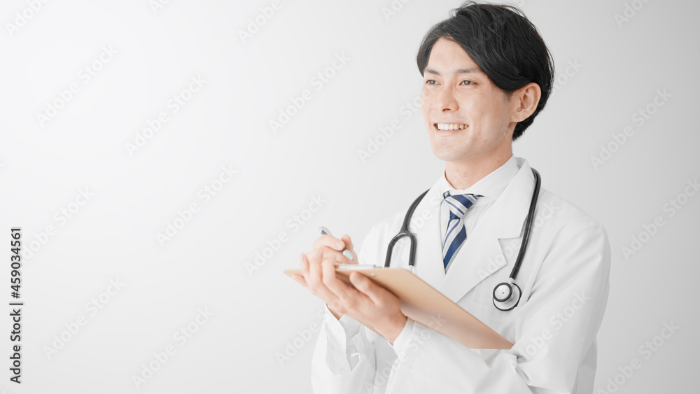 診察をする医者　イメージ