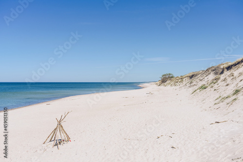 Billede på lærred beauty of white sand beach at curonian spit