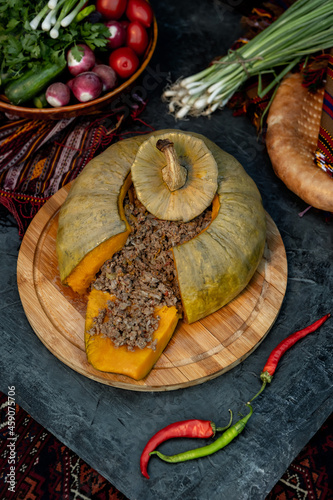 pumpkin with meat filling, turkmen dish