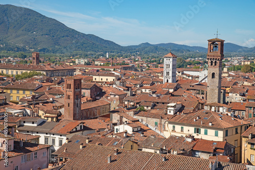 Medieval city Lucca © swisshippo